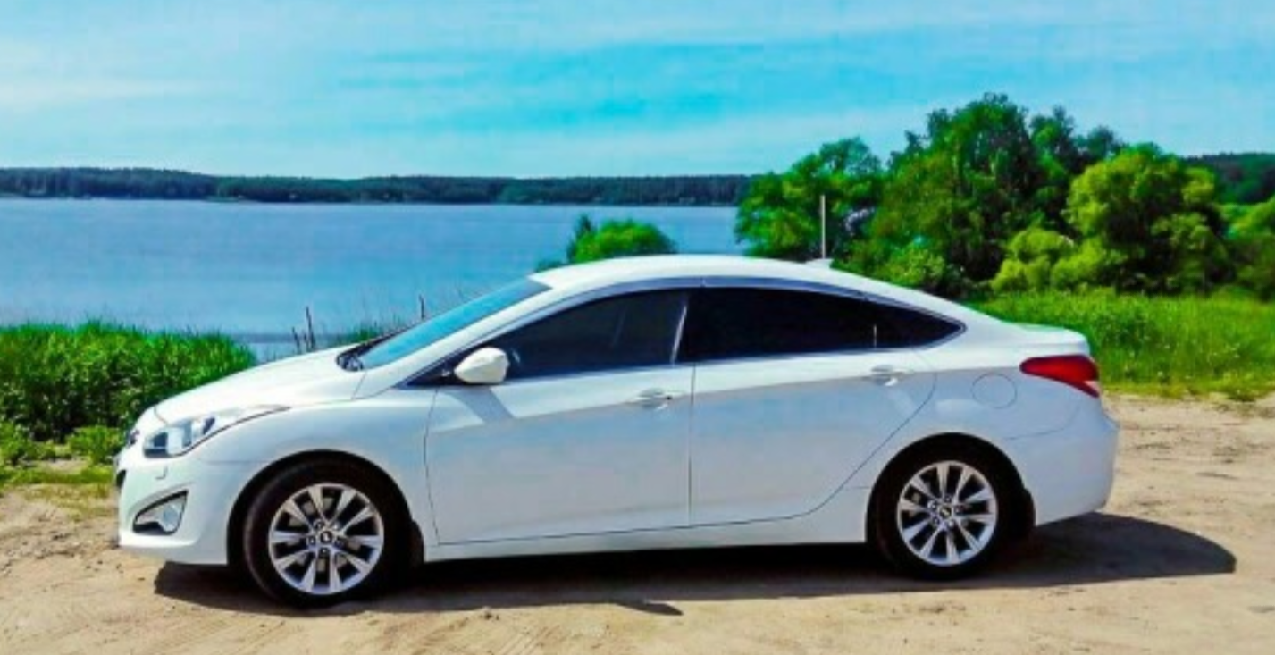 хендай i40 белый, hyundai i40 white, hyundai i40, фотографии автомобиля хендай аванте тонированный вид с боку, хендай солярис 2012г