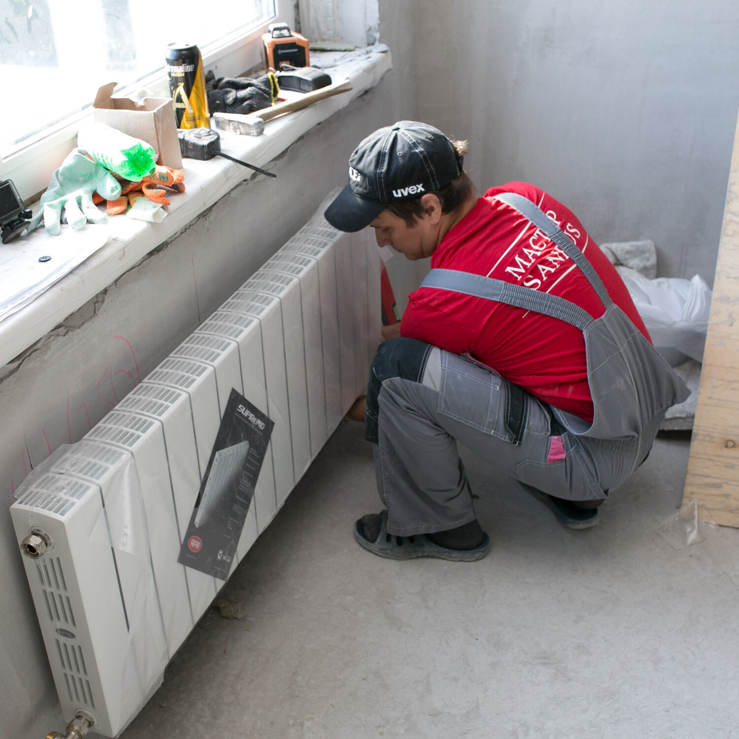 отделочник плиточник, монтаж, гидроизоляция лоджии изнутри, технониколь утеплитель для стен балкона, утепление лоджии под присоединение