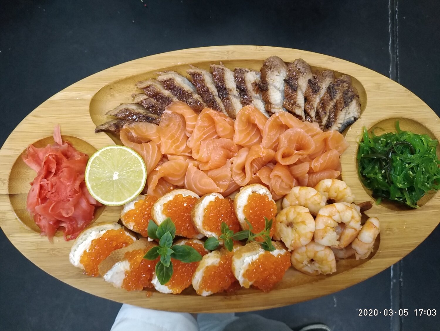рыбное ассорти, рыбные закуски, еда, закуска, японская рыбная нарезка