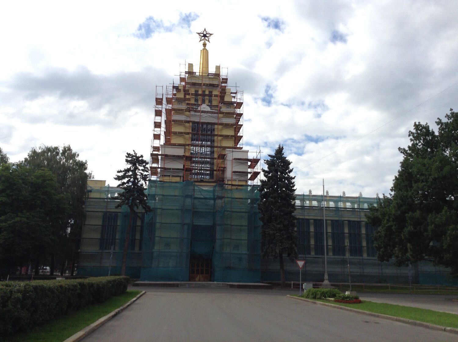 вднх павильон 59, храм около мгу, калязин парк победы, павильон, достопримечательности