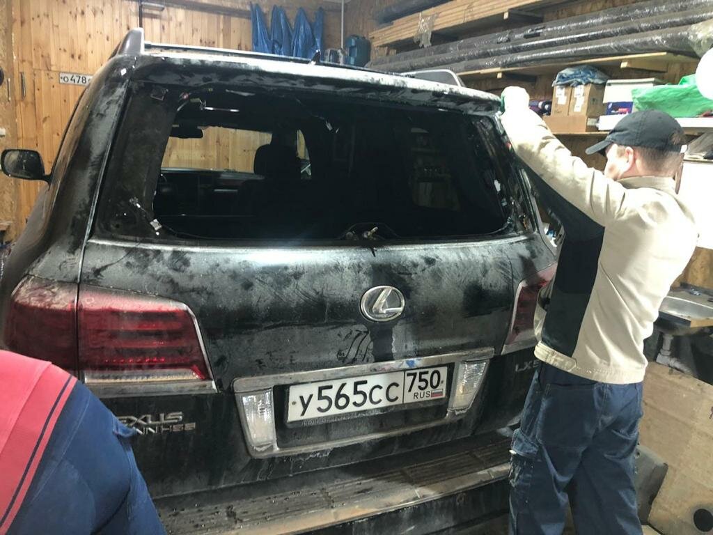 автомобиль, авто, range rover, разбитый рендж ровер, Lexus LX III Рестайлинг