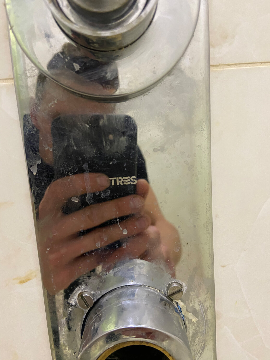 холодная вода, смеситель, починка смесителя душевой кабины, водоснабжение, вод