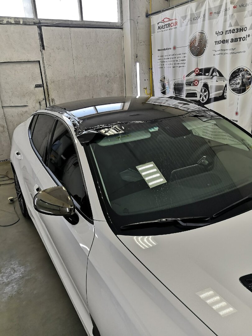 авто, оклейка крыши авто черной глянцевой пленкой, тонирование крыши автомобиля, автомобиль, тонировка
