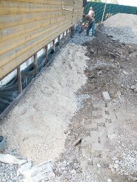 заливка отмостки бетоном, демонтаж бетонной стяжки 20 см, стяжка на ленточном фундаменте, дорнит укрепление фундамента дома, стяжка пола