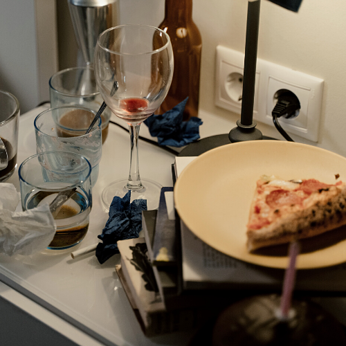 романтический ужин с вином, ресторан fine dining («приятный обед»), еда, бокал вина, вечерний ужин