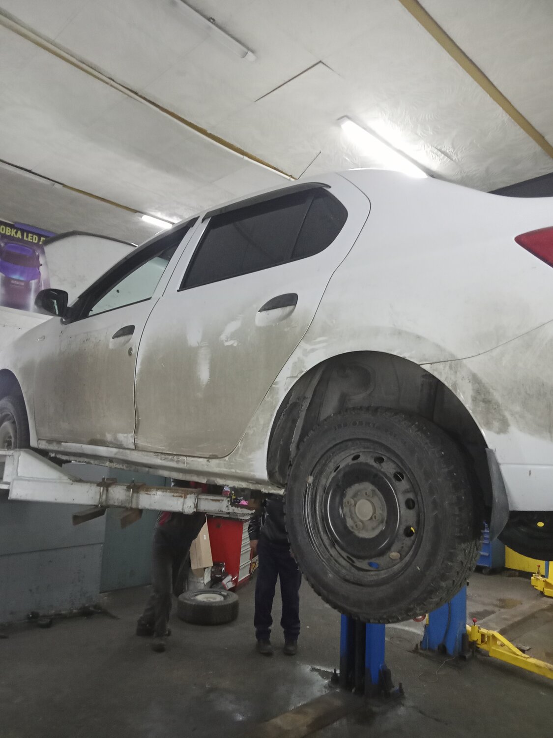 автосервис, автотехцентр, автосервис мойка запчастей, техцентр рено дастер, автосервис v8