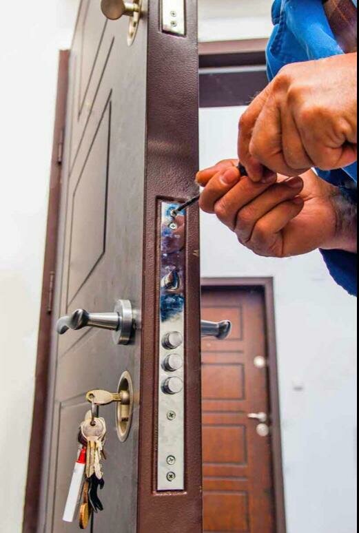 ремонт замков, поменять замок в металлической двери, замок от двери, замок для входной двери, дверной замок