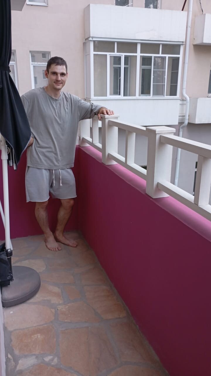 гостевые дома, гостевой дом, мужчина, балкон, balcony