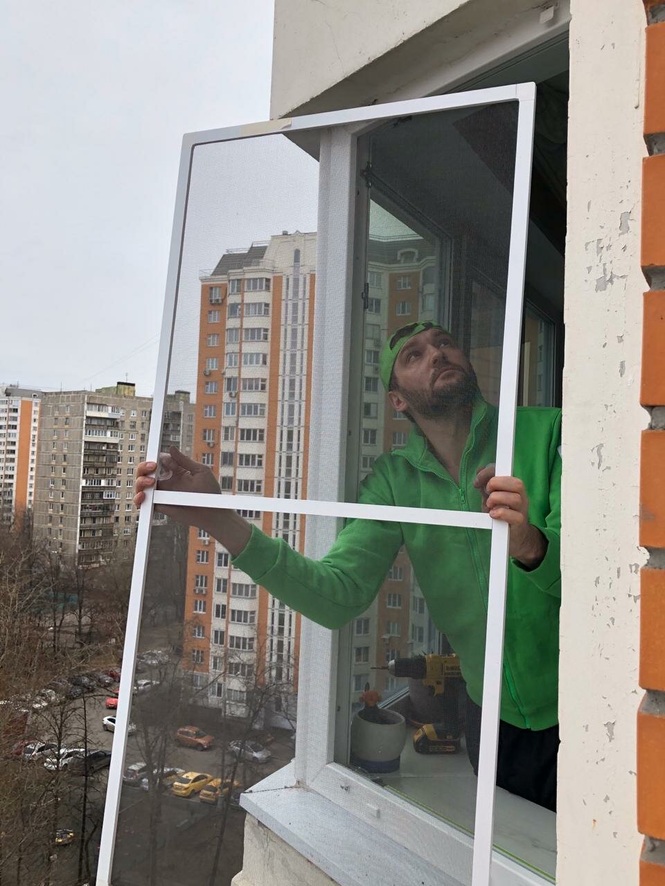 монтаж окон на балконе, установщик окон и балконов, окна, пластиковое окно, монтаж окон остекление балконов