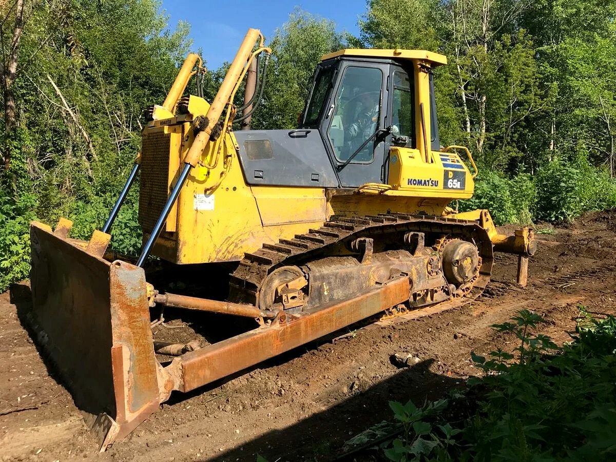 бульдозер komatsu d65e, бульдозер коматсу д65, бульдозер, бульдозер д-65е-12, гусеничный бульдозер