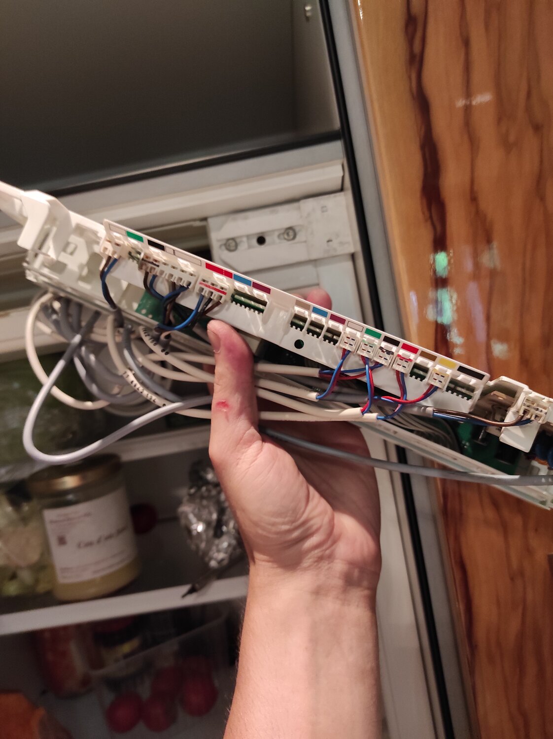 монтаж светодиодной ленты, ручка или карандаш, пайка оптоволокна, ремонт светодиодной ленты своими руками, сварка оптического волокна, волс