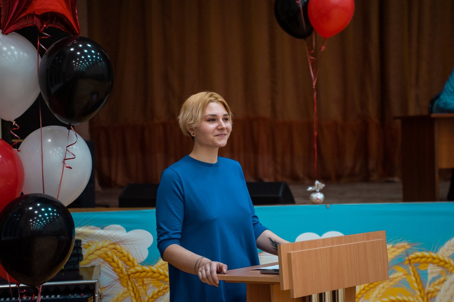 человек, наталья скороходова выставки, анна аксенова красноярск, женщина, светлана слепухина петергоф думлу