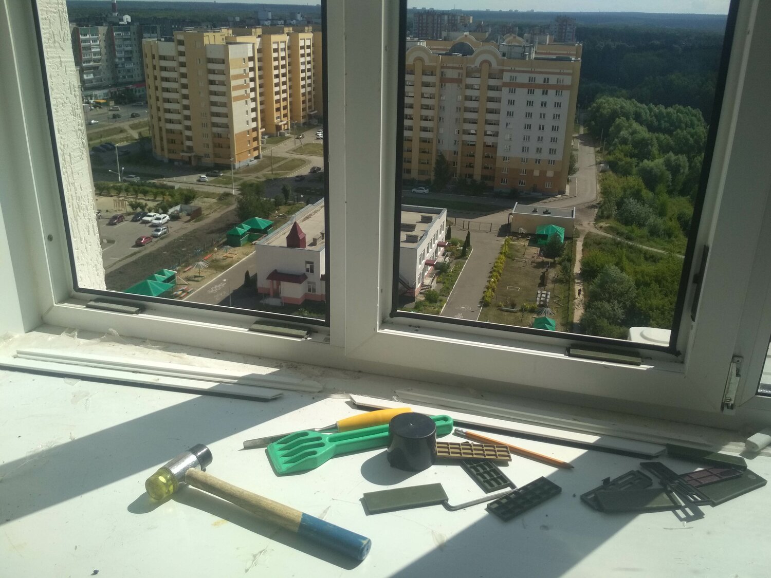 окна, пластиковое окно, из окна, балкон, окна на балкон раздвижные подоконником