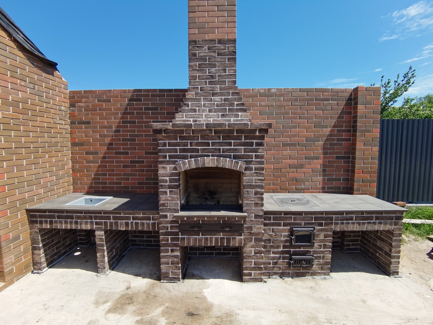 комплекс барбекю мангал казан, барбекю, барбекю комплекс из кирпича донские зори, мангал барбекю, комплекс барбекю из старого кирпича