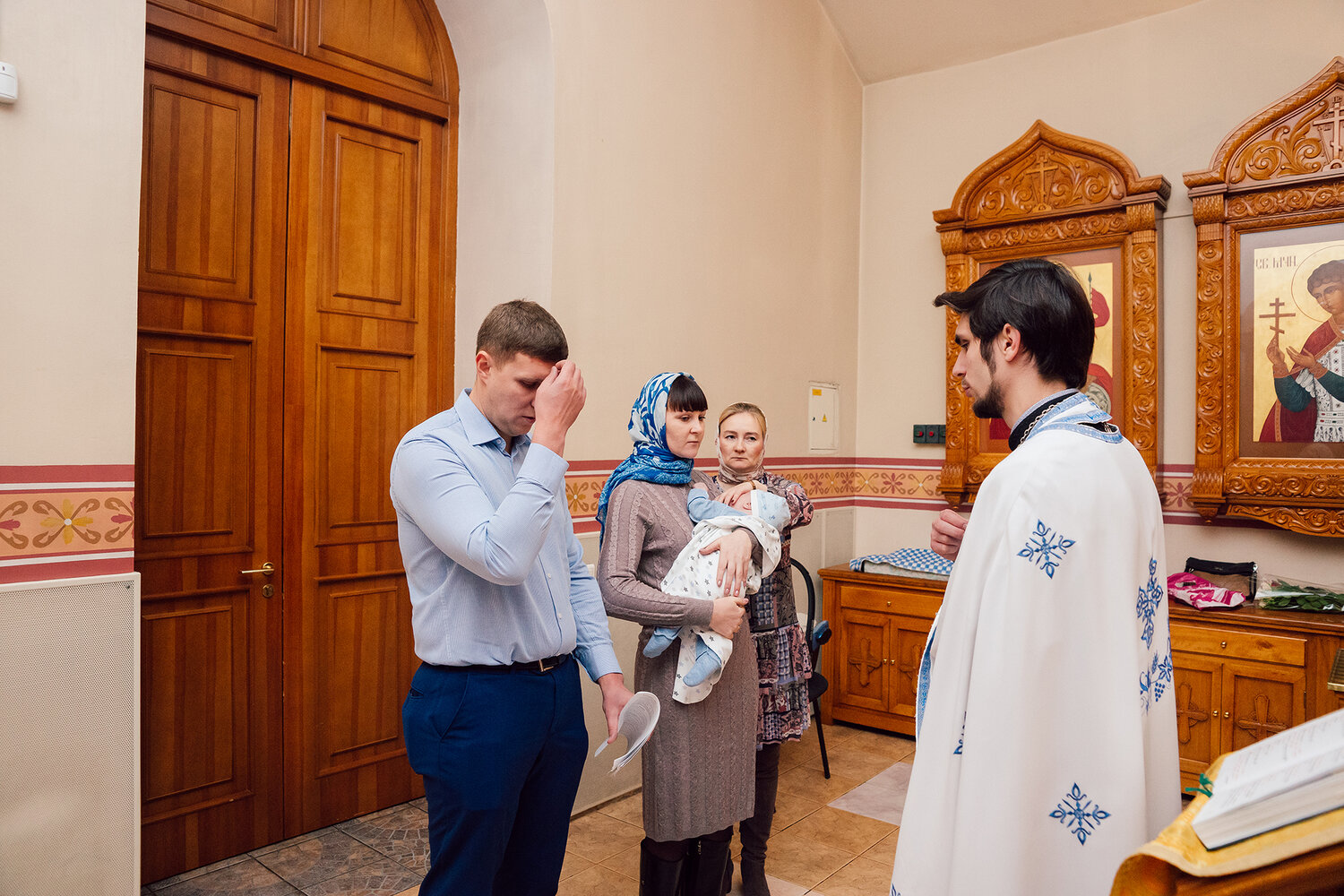 крестины, крещение ребенка, крестины юлии, таинство крещения, белорусские крестины