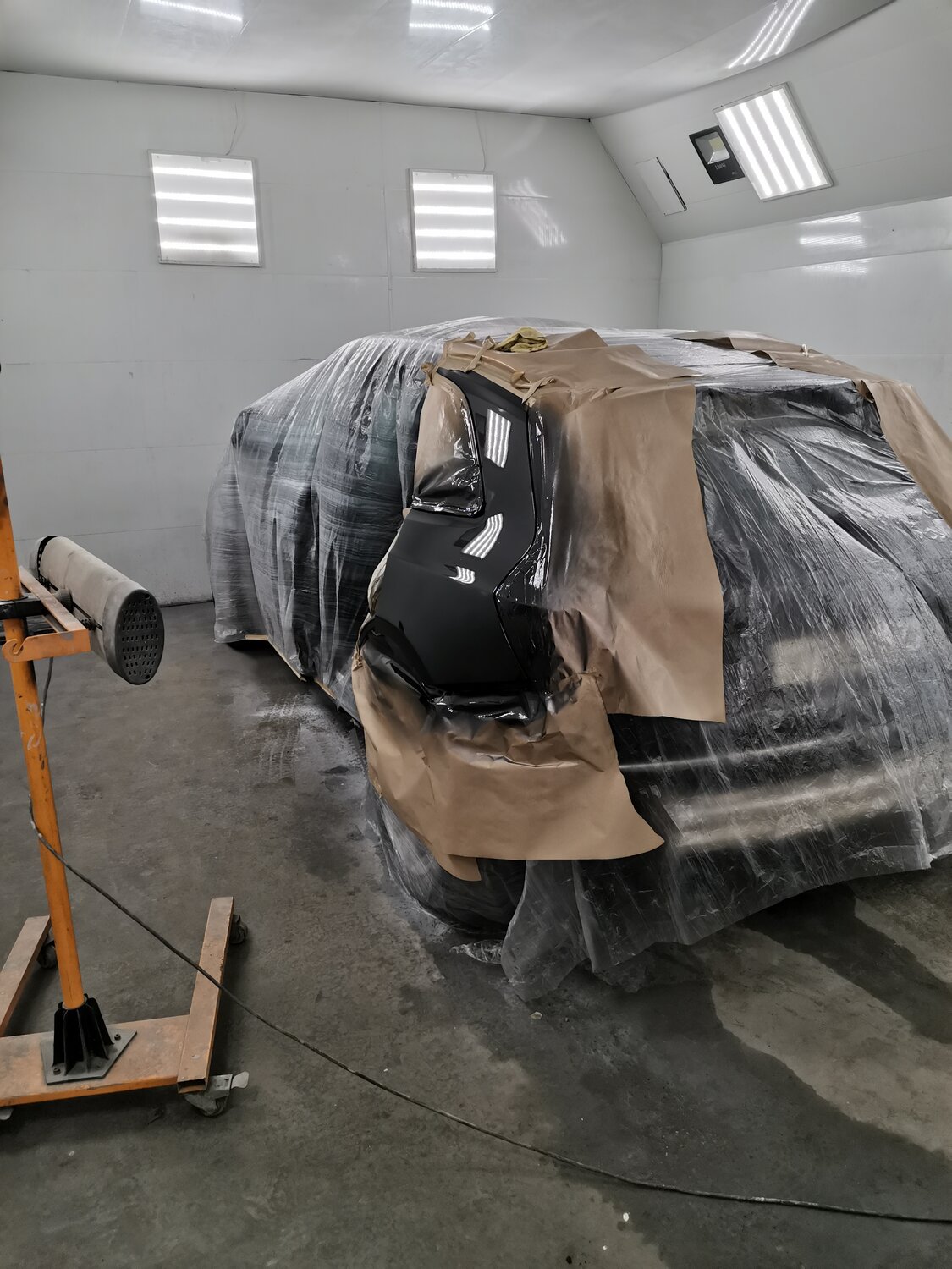 полная покраска автомобиля, автомобиль, покраска кузова автомобиля росто, покраска авто в гараже, авто