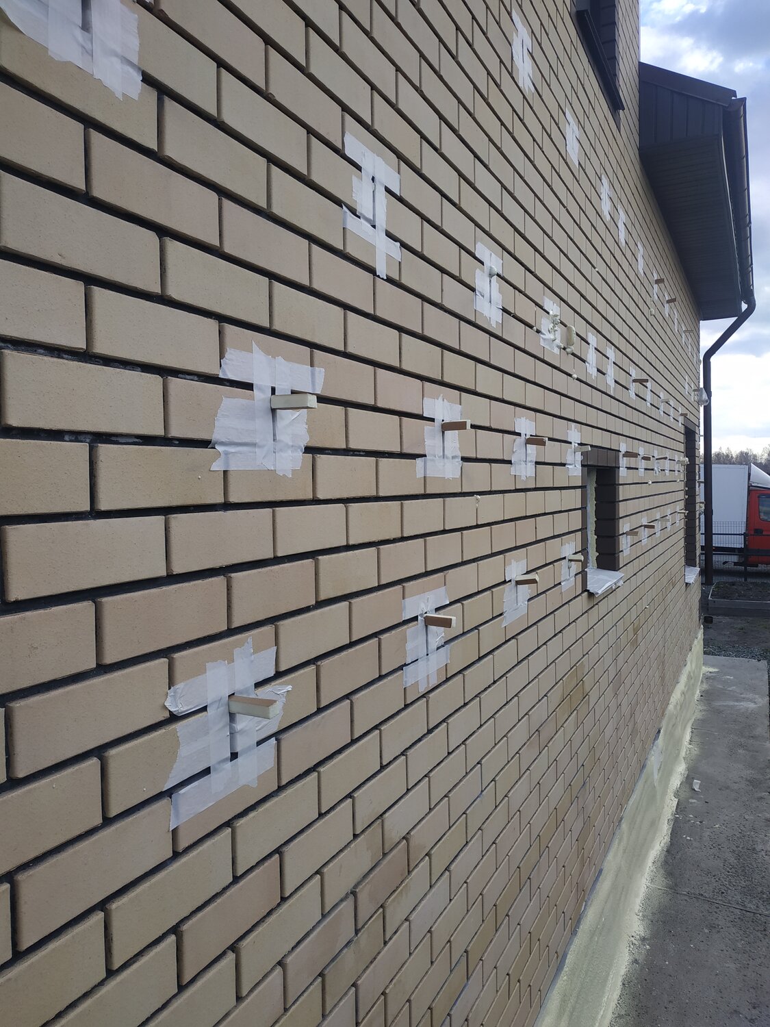 облицовочный кирпич, сайдинг под кирпич, сайдинг кирпич, клинкерная плитка для фасада elmshorn ockergrau glatt (240х71х10), клинкерная фасадная плитка