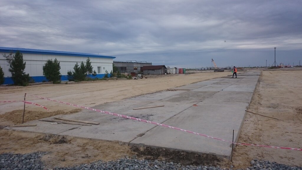 производственная база, открытые площадки для вождения, бетонное покрытие, бетонная открытая площадка, большая бетонная площадка