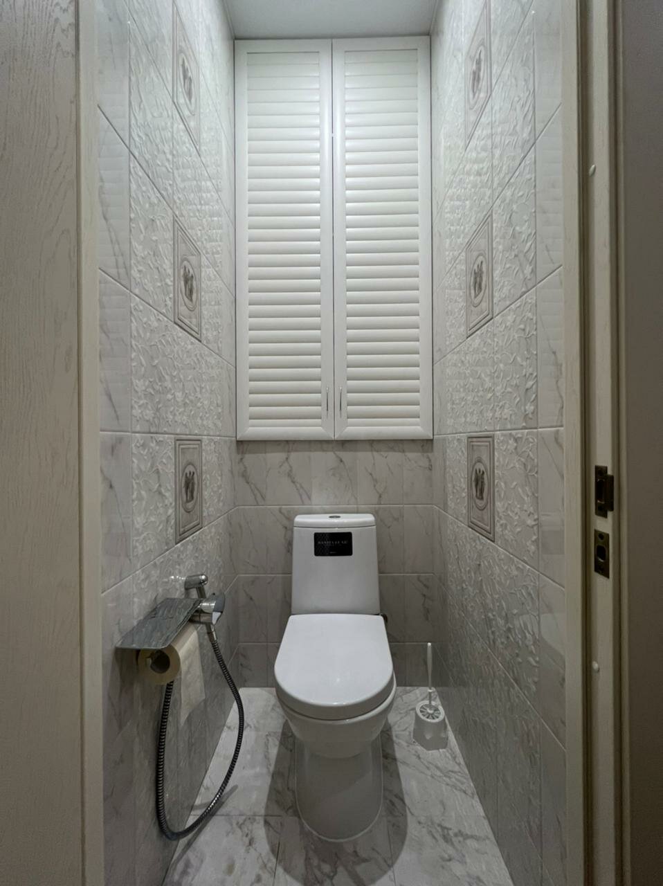 дизайн туалета, маленький туалет дизайн, маленький туалет, туалетные комнаты, туалет современный
