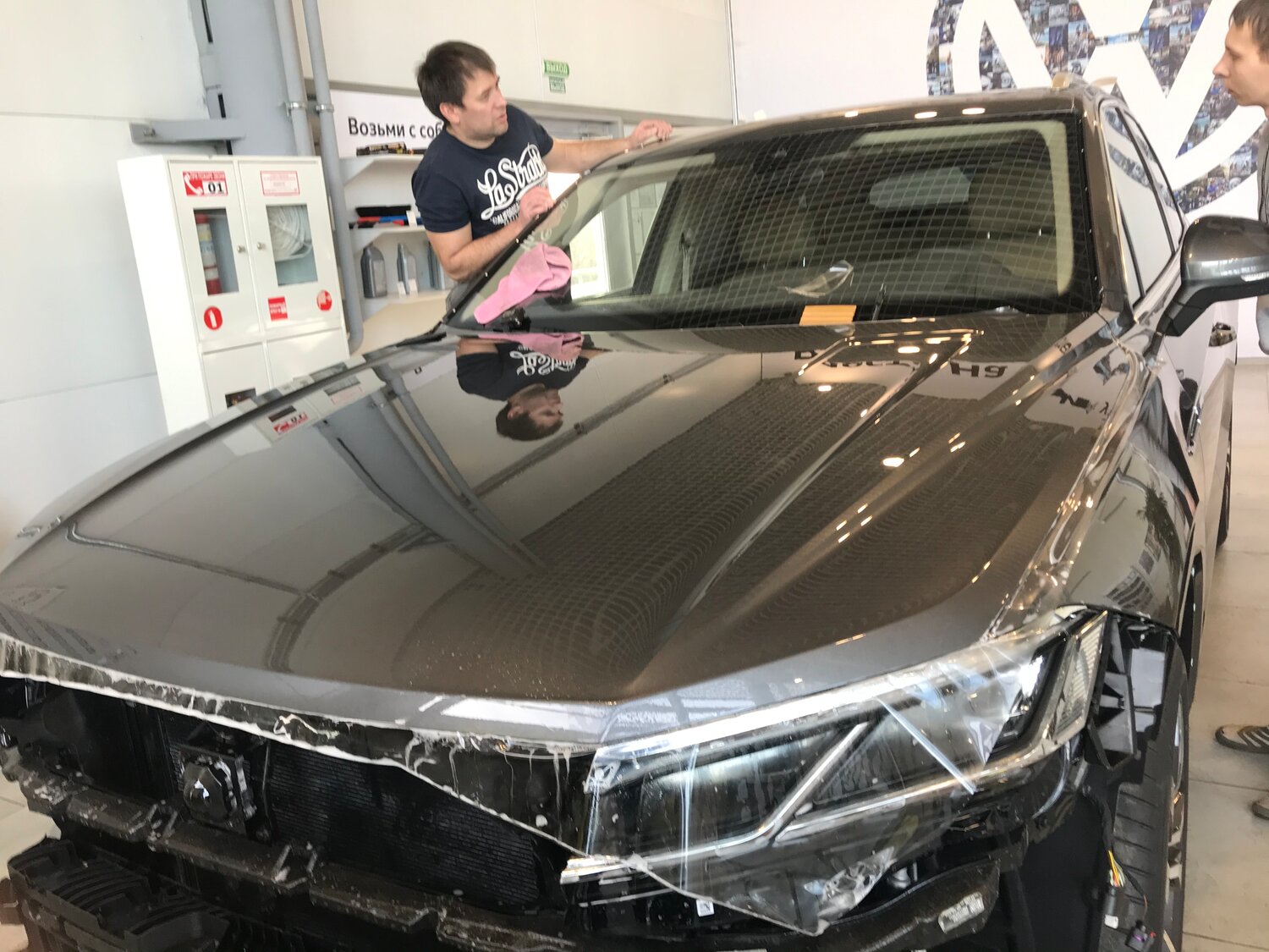 полиуретановая пленка для автомобиля, автомобиль, авто, матовая полиуретановая пленка для авто, бронирование капота полиуретановой пленкой 30 см