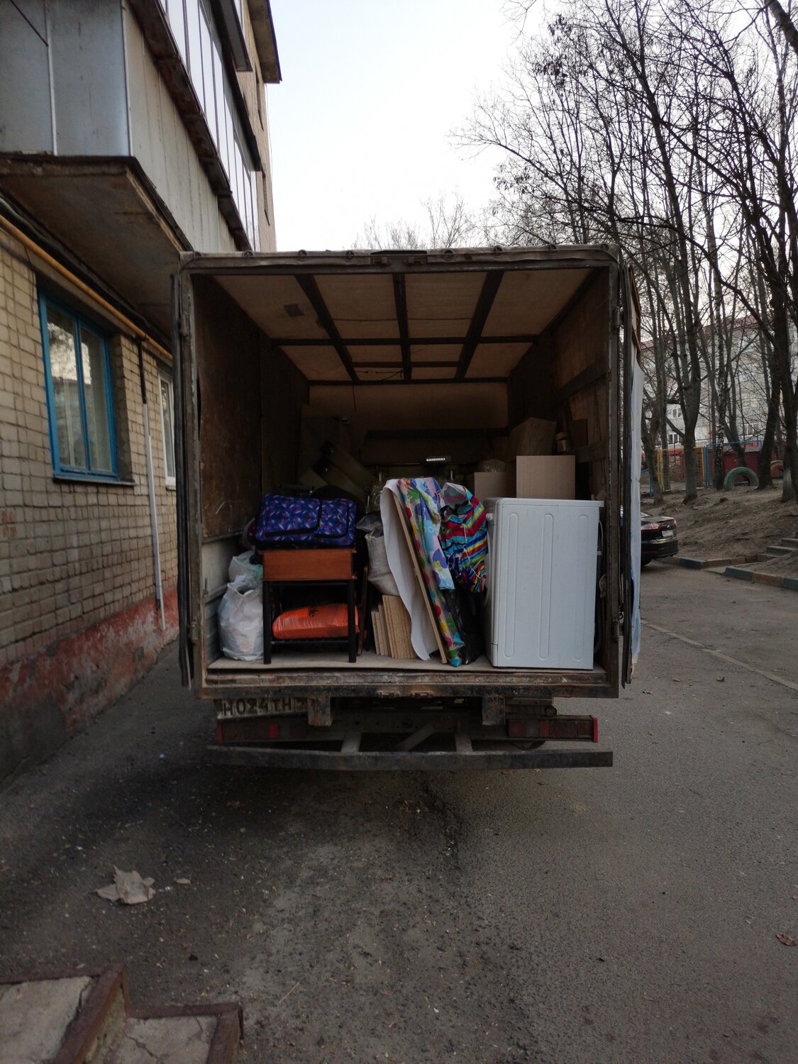 фургон для переезда, маленькая газель для переезда, фургон, грузоперевозки, переезд