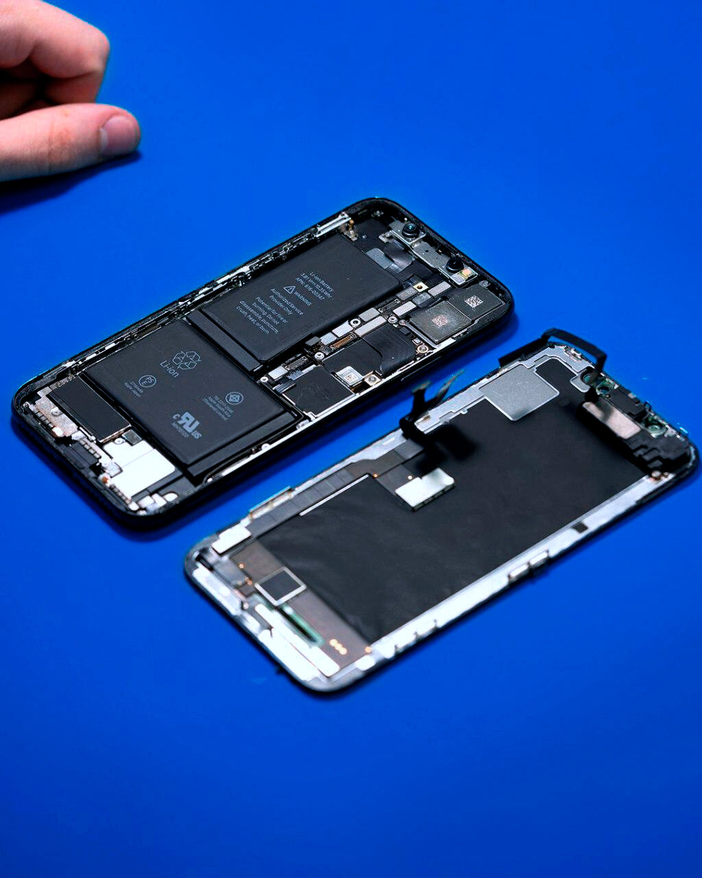 айфон 11 pro max в разобранном виде, смартфон, iphone 11 pro внутри, китайский айфон внутри, iphone