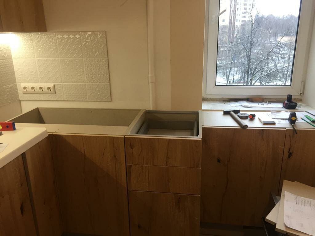 столешница рядом с окном, столешница, столешница у окна, подоконник-столешница прозрачная, балкон