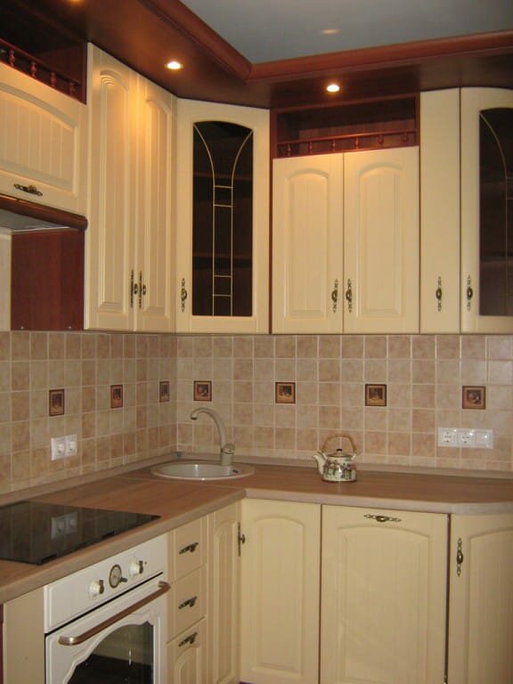 кухня классика светлая 9кв м, бежевая классическая кухня, кухни киевский стандарт, кухня, кухонный гарнитур