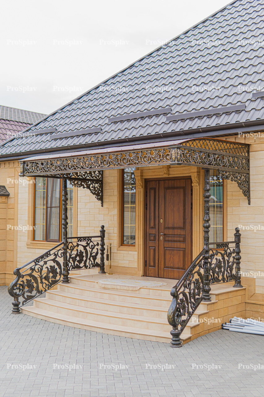 крыльцо с кованными элементами, кованое крыльцо, крыльцо, крыльцо с кованными перилами, кованые козырьки с перилами