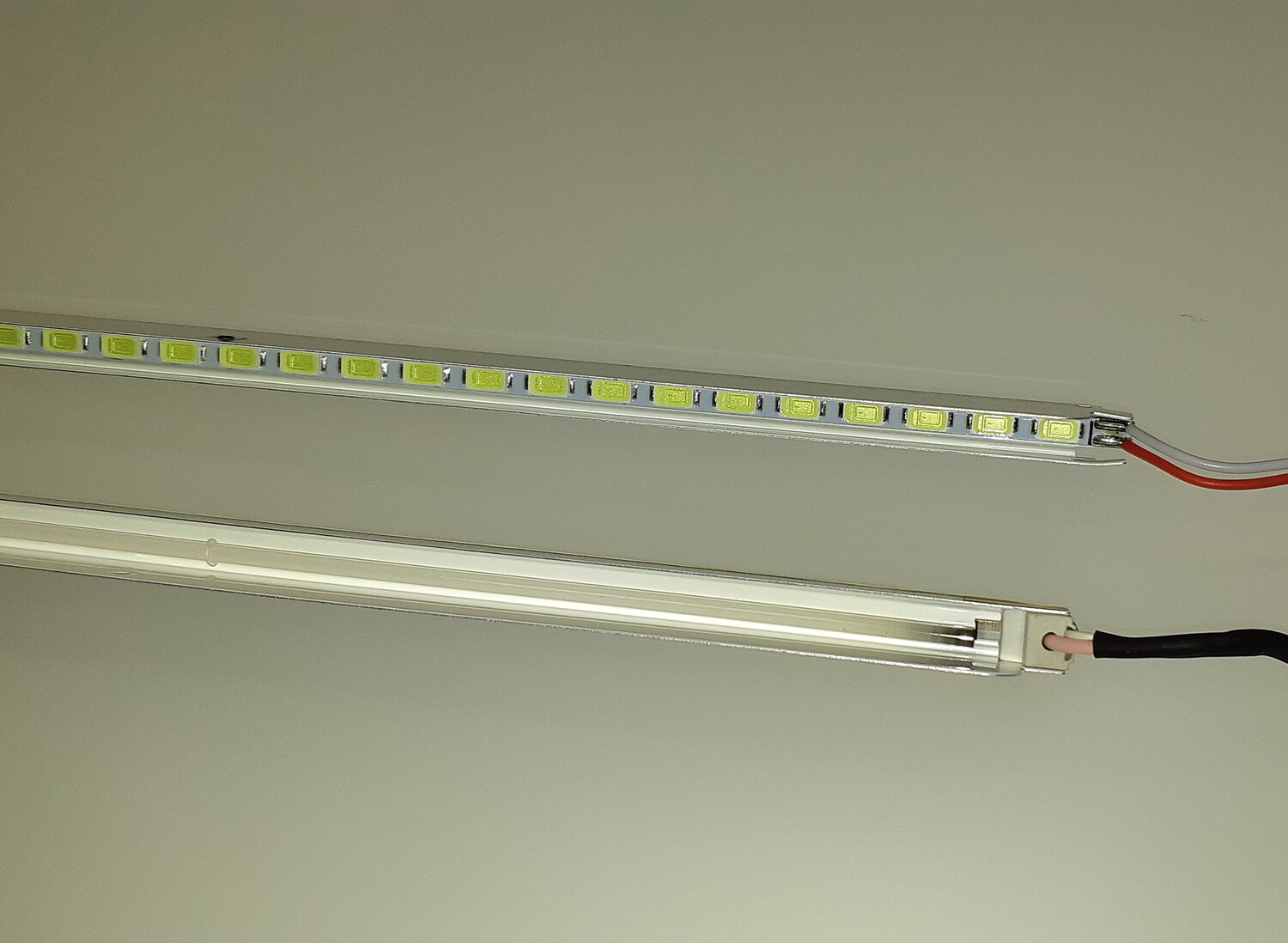 светодиодная лента, светодиодная линейка sb-5730-18 led rev2.0 zz-s2749, светодиодная линейка 28 светодиодов, светодиодная линейка, светодиодная планка 12в