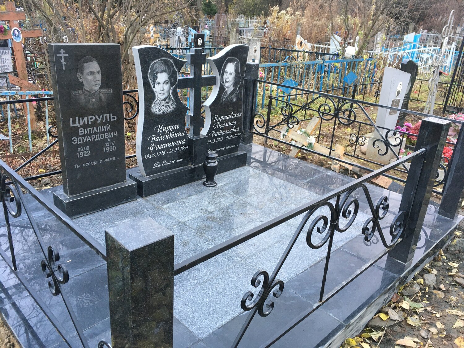 семейные памятники на могилу, памятник, могила, семейные надгробия на кладбищах, комплекс на могилу из гранита в белгороде