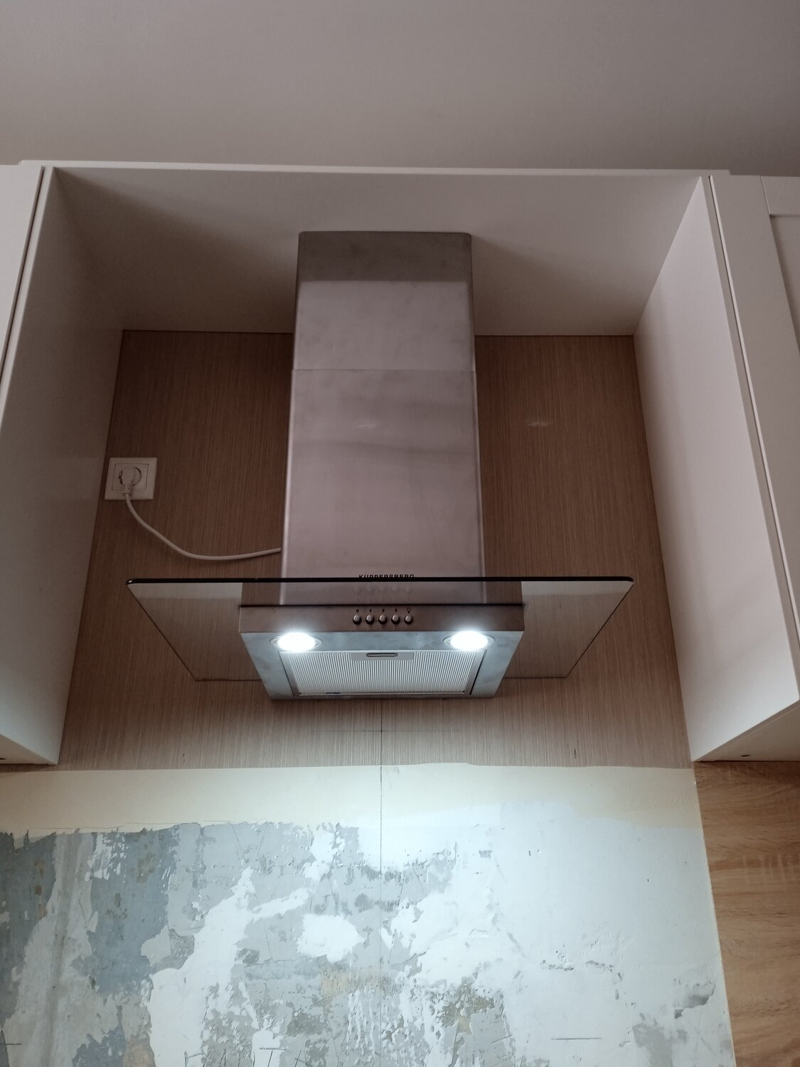 вытяжка кухонная, вытяжка siemens lc98gb540, встроенная вытяжка для кухни, вытяжка, кухня вытяжка