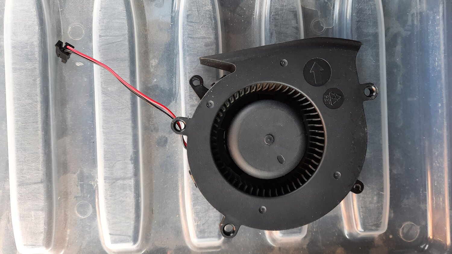 вентилятор центробежный, вентилятор центробежный малый, вентилятор yhwf 9733 12v 0.19a, центробежный вентилятор кулера, вентилятор улитка df110