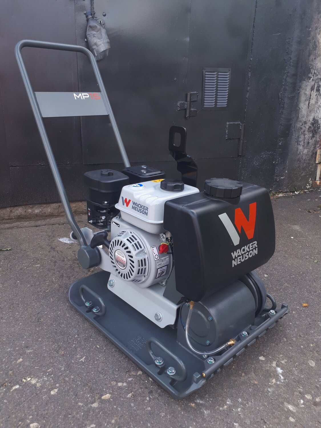 виброплита wacker neuson mp15, виброплита wacker mp15-ce, виброплита вакер нейсон мп 15, бензиновая виброплита, виброплита wacker