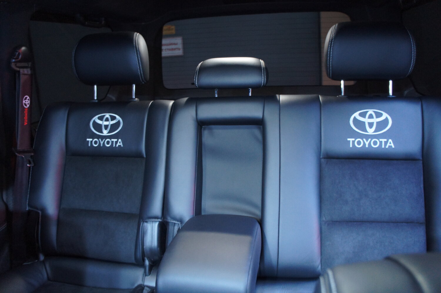 автомобиль, авто, подголовники для toyota lc200, салон автомобиля, перетяжка салона автомобиля