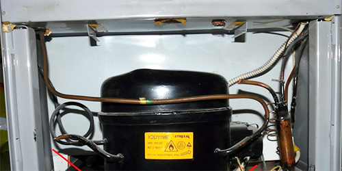 холодильник компрессор, холодильник, мотор холодильника, работа холодильника, почему сильно гудит холодильник