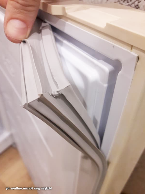 уплотнитель для холодильника, уплотнительная резинка для холодильника, старый уплотнитель холодильника, уплотнительная резина, уплотнительная резинка