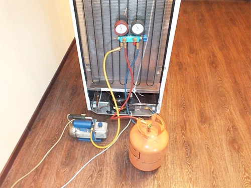 заправка холодильника фреоном, заправка холодильника фреоном цена, заправка холодильника позис фреоном, заправка фреоном