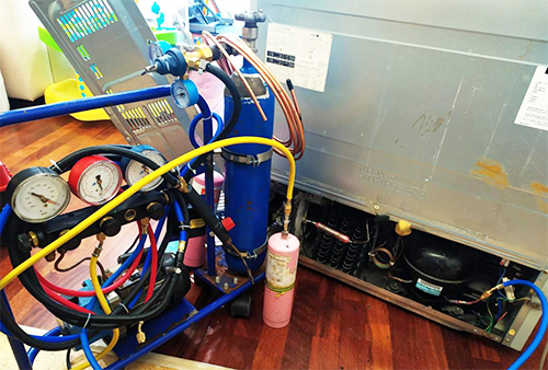 станция для заправки автокондиционеров, заправка кондиционера hpc бытового своими руками, оборудование для заправки автокондиционеров, заправка кондиционера, установка для заправки кондиционеров