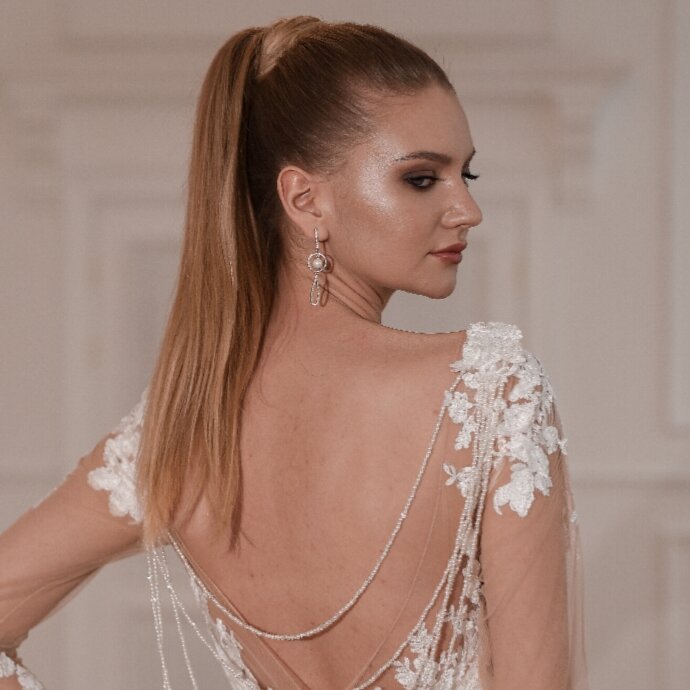 pronovias 2015, платье свадебное, свадебные прически с атласным платьем, pronovias, свадебные наряды