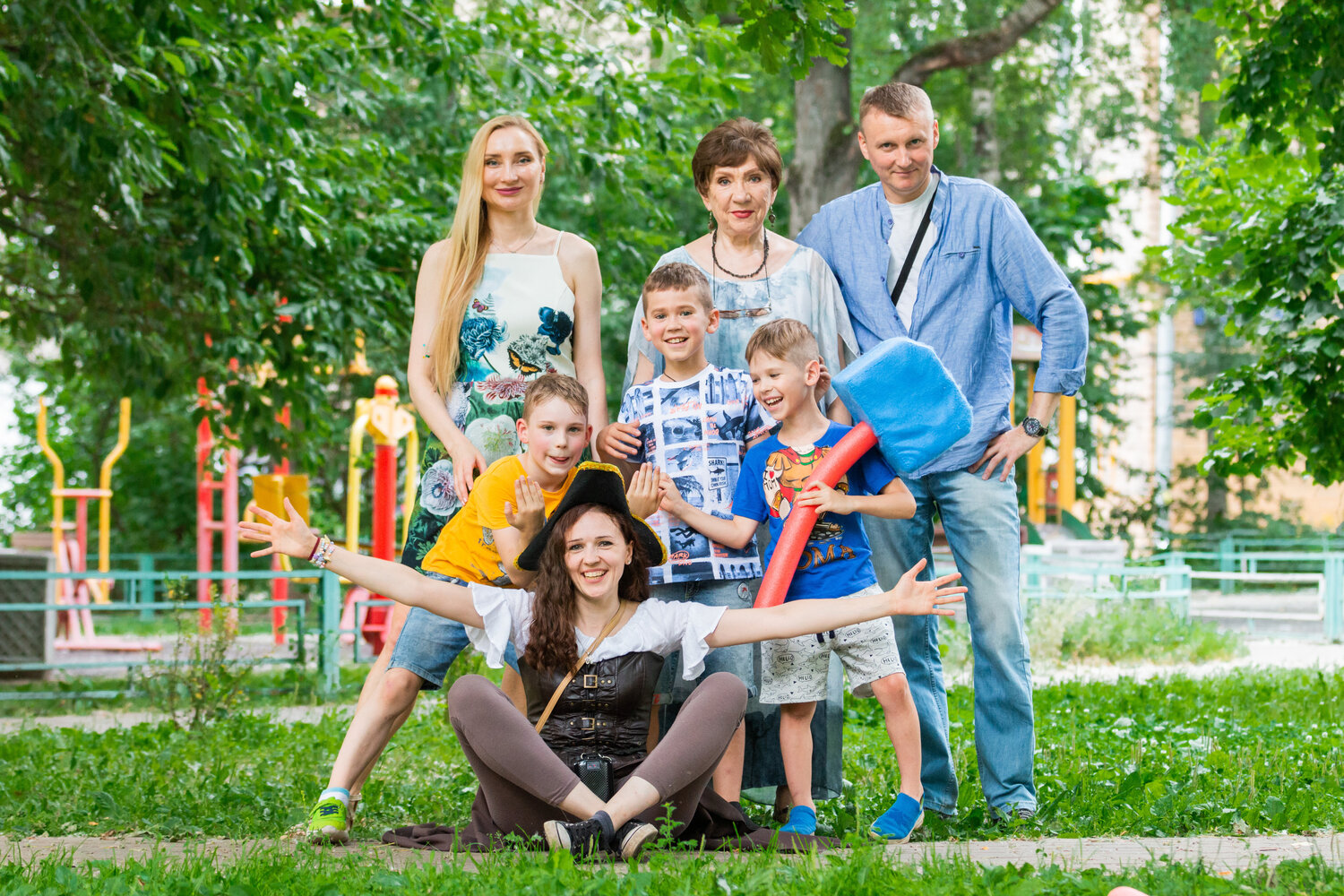 человек, многодетная семья на природе, семейный, выпускной на природе, многодетная семья
