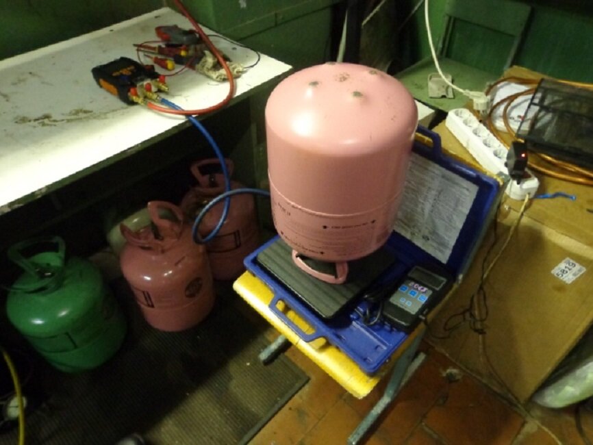 заправка фреоном, заправка кондиционера фреоном r410a, заправка холодильника фреоном, заправить кондиционер, дозаправка кондиционера домашнего 410 фреоном