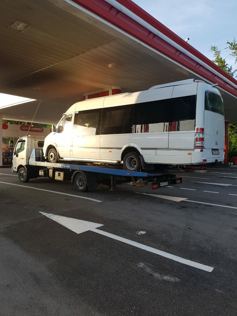 mercedes-benz sprinter, эвакуация автомобиля, микроавтобус мерседес, автомобиль, микроавтобус mercedes