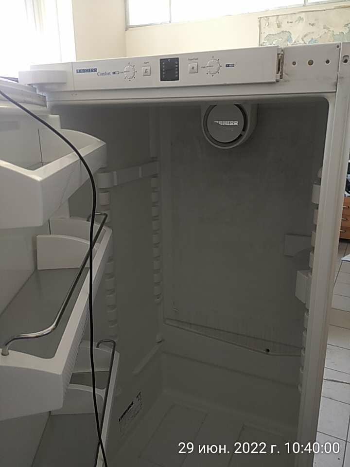 холодильник, морозильная камера, бытовая техника, встраиваемый холодильник, испаритель холодильника либхер