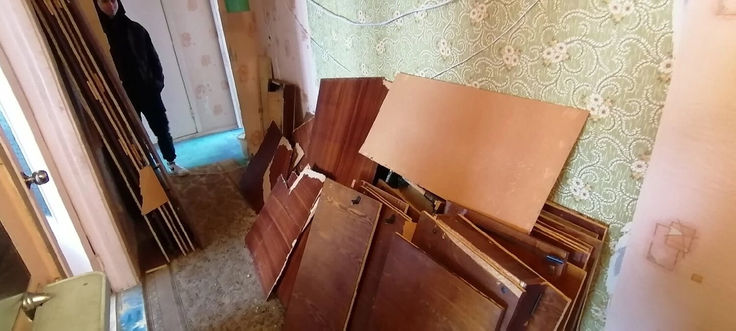 мебель, разобранная мебель, старая мебель, разобранный шкаф, старые шкафы