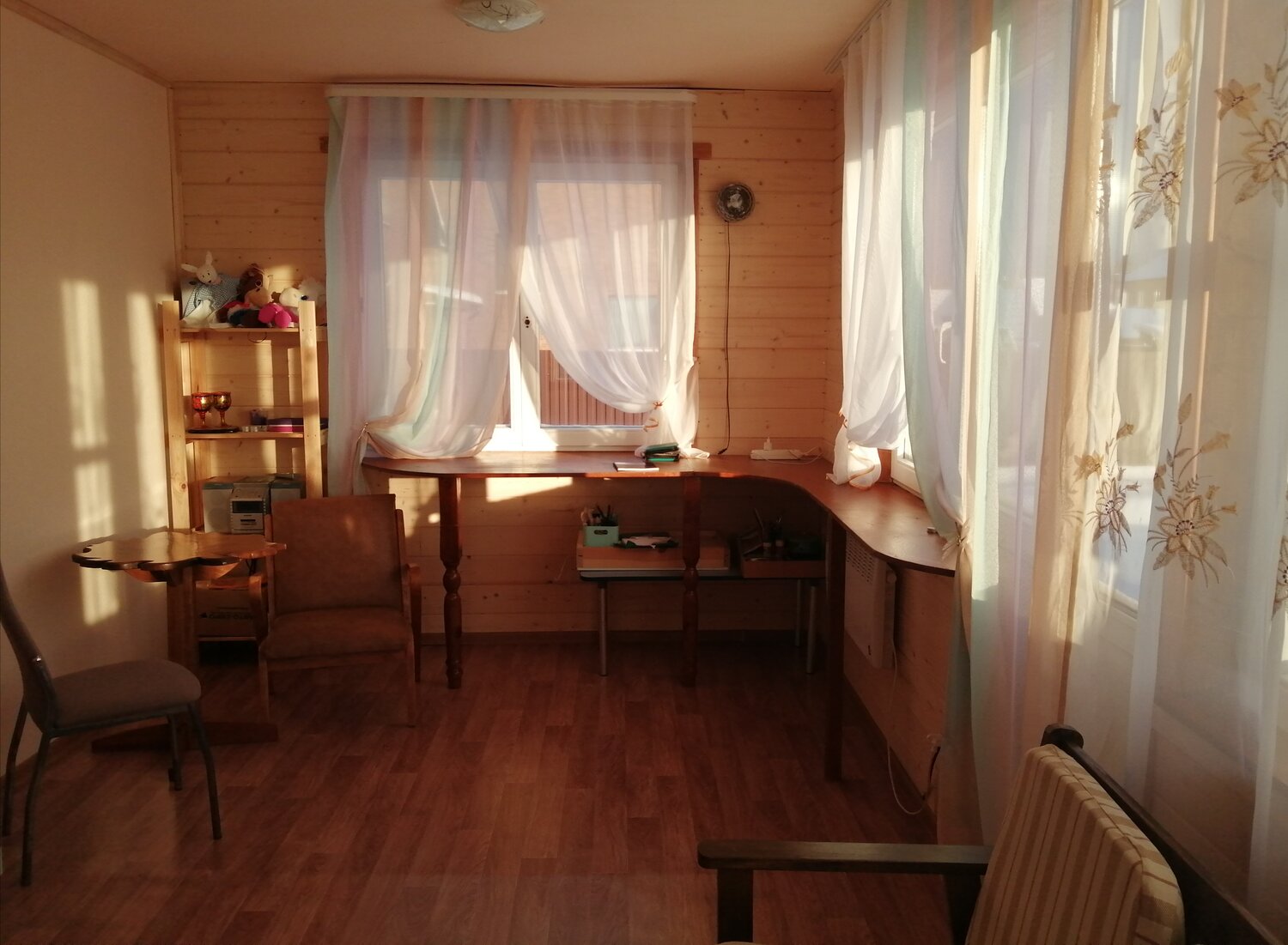 в доме, загородный дом, дом дача, интерьер дачного домика, интерьер