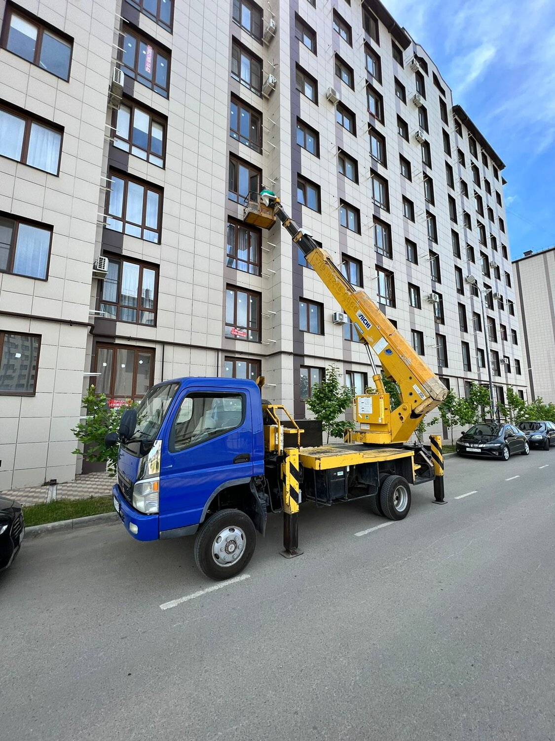 манипулятор кран, вышка хендай 35 метров, манипулятор эвакуатор, спецтехника автовышка, эвакуатор