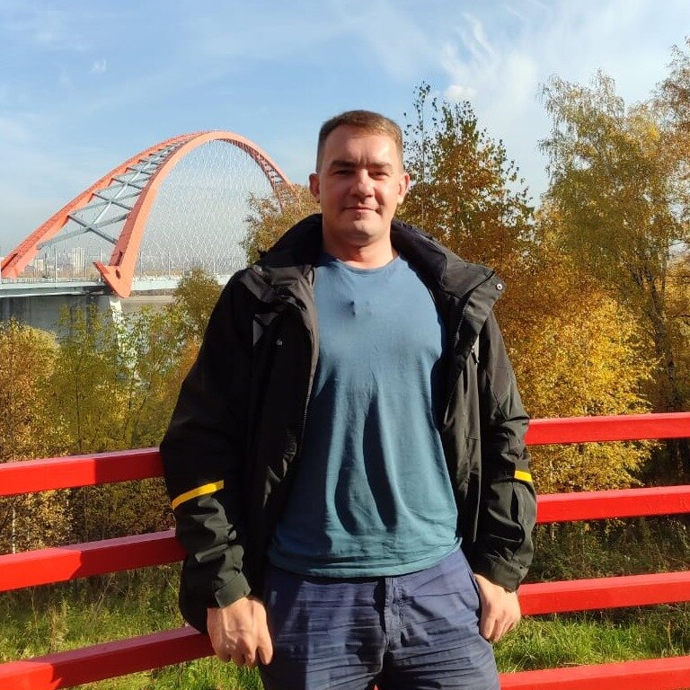 Андрей Новиков