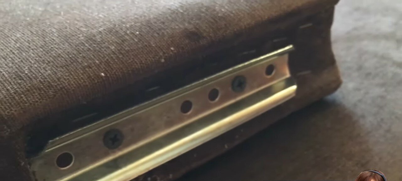 петля рояльная, крепление, деталь, зацеп мебельный, соединитель диванный