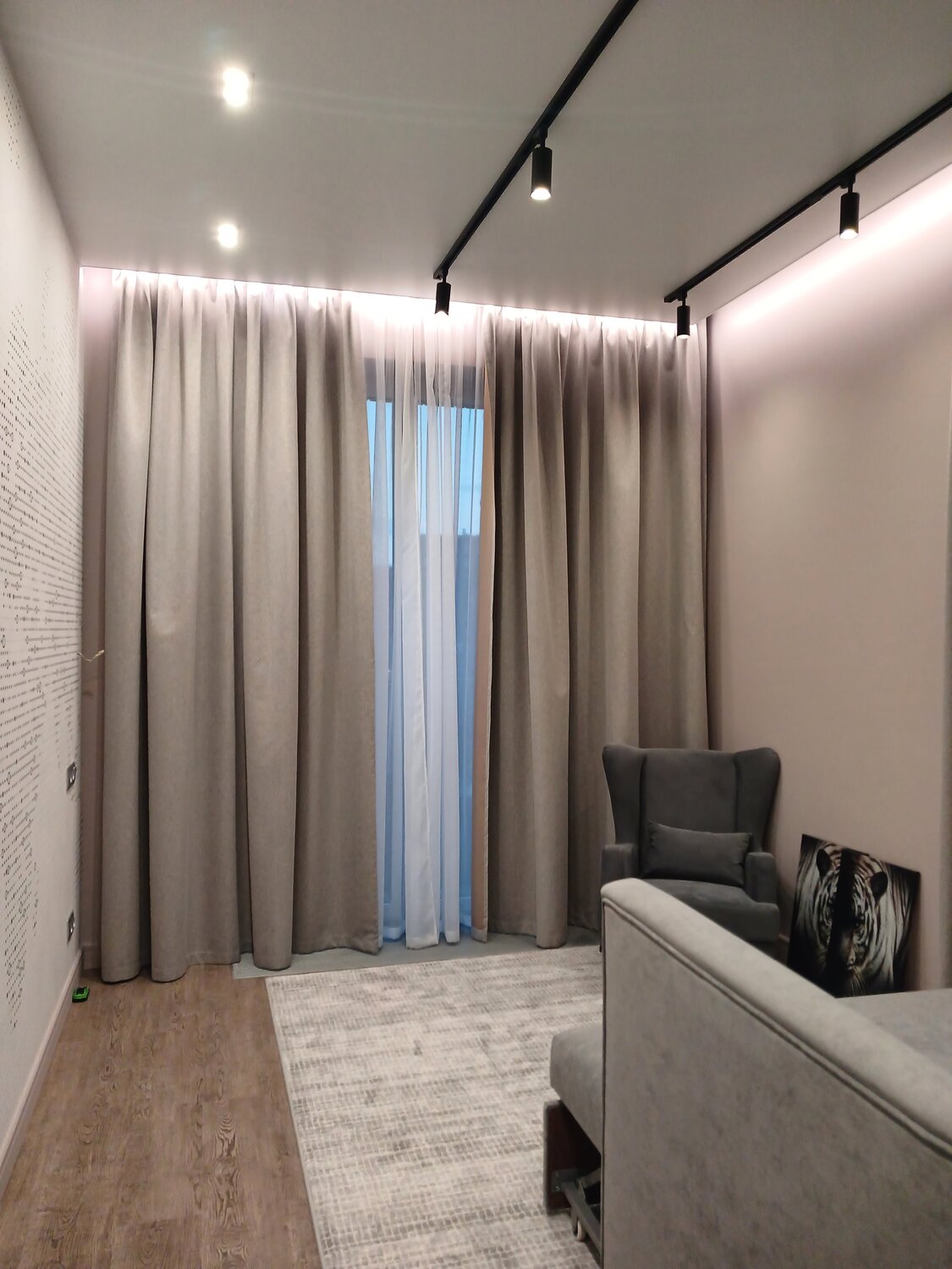 интерьер студии для молодого человека, sibgat apartments казань, дизайн квартир, дизайн интерьер, дизайн штор